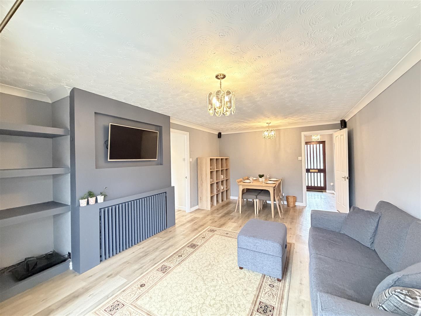 Holioake Drive, Off Myton Road, Warwick 8