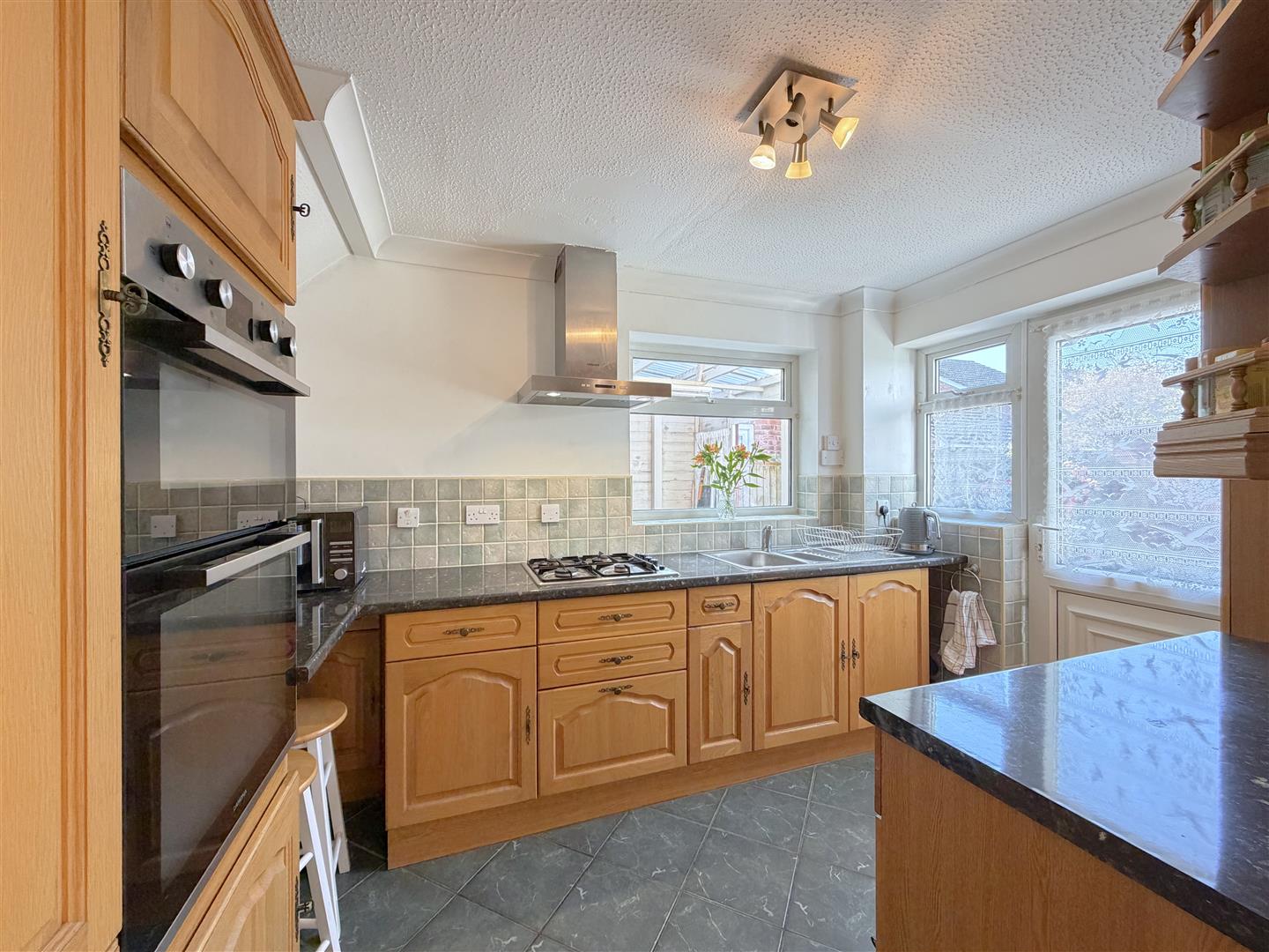 Makepeace Avenue, Woodloes Park, Warwick 10