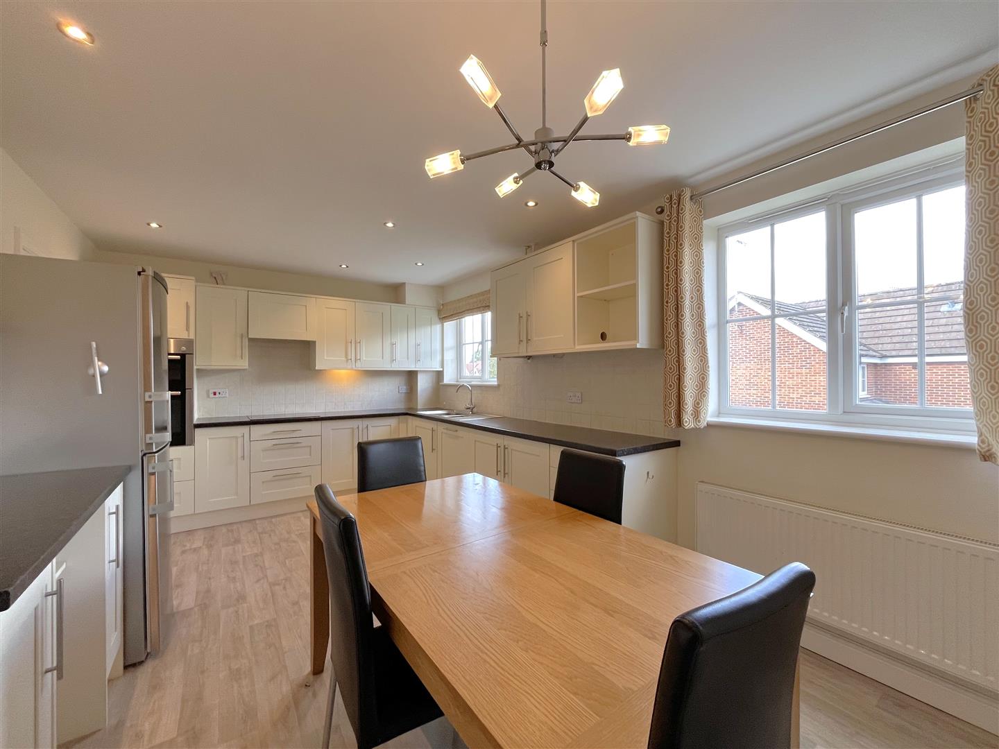 Wilmhurst Road, Warwick 10