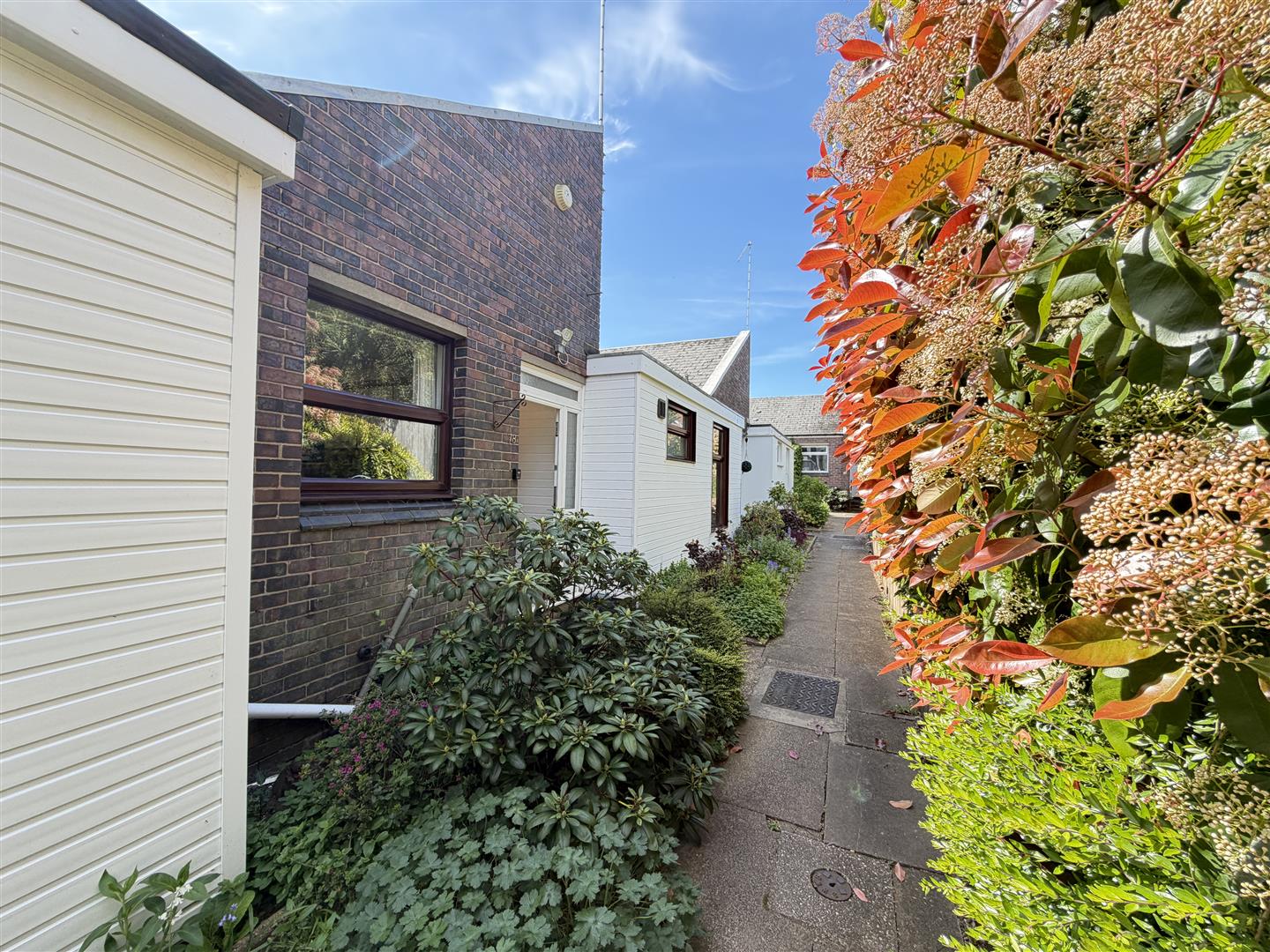 Fields Court, Off Cliffe Way, (or Coventry Rd) Warwick 19
