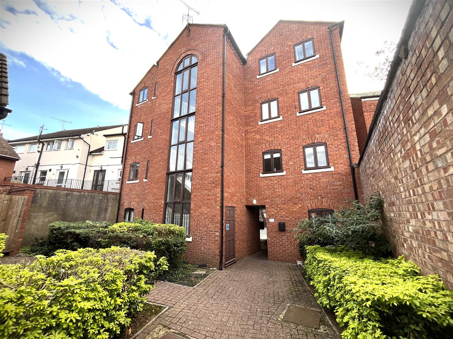 West End Court, Crompton Street, Warwick