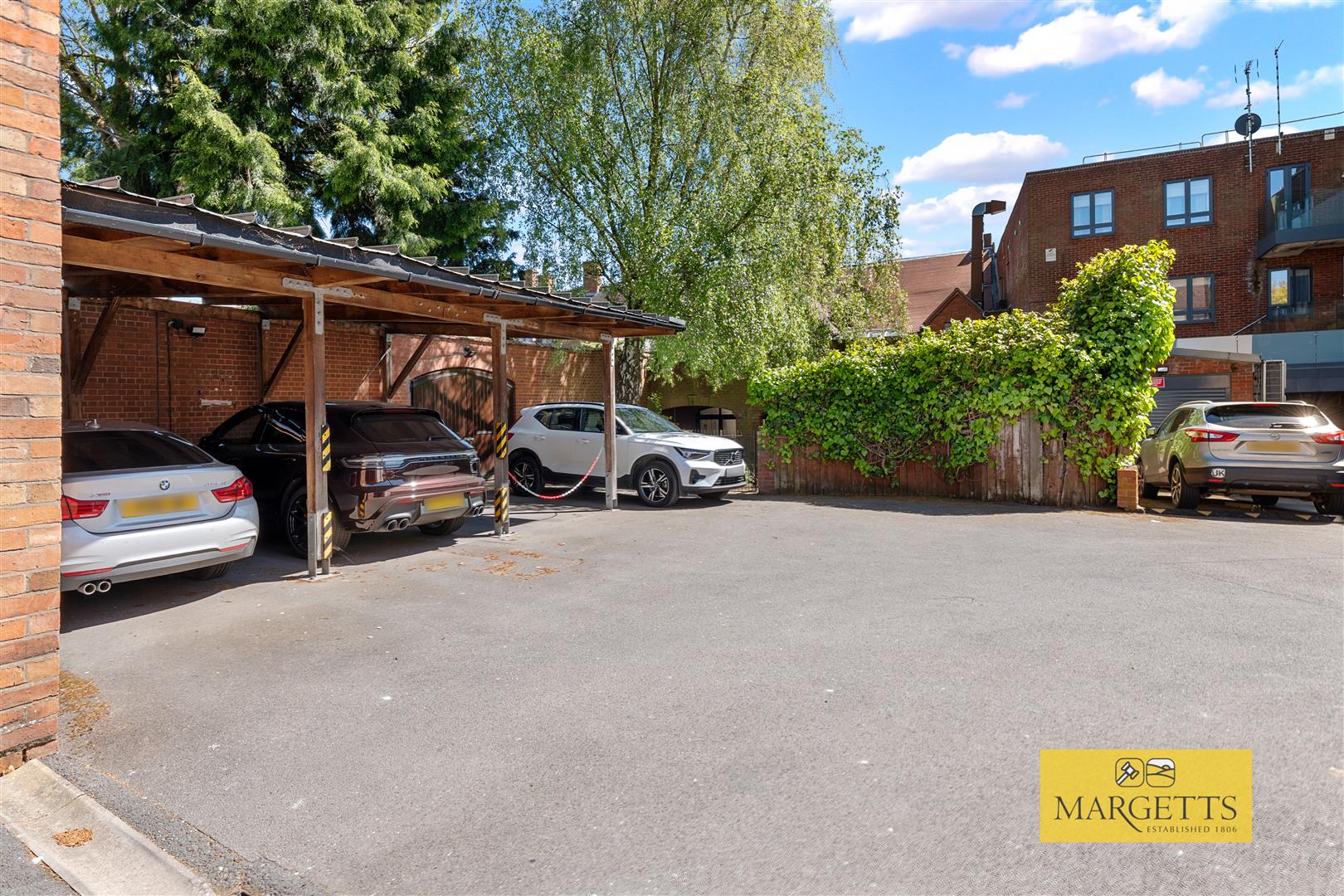 Swan Court, Swan Street, Warwick 3