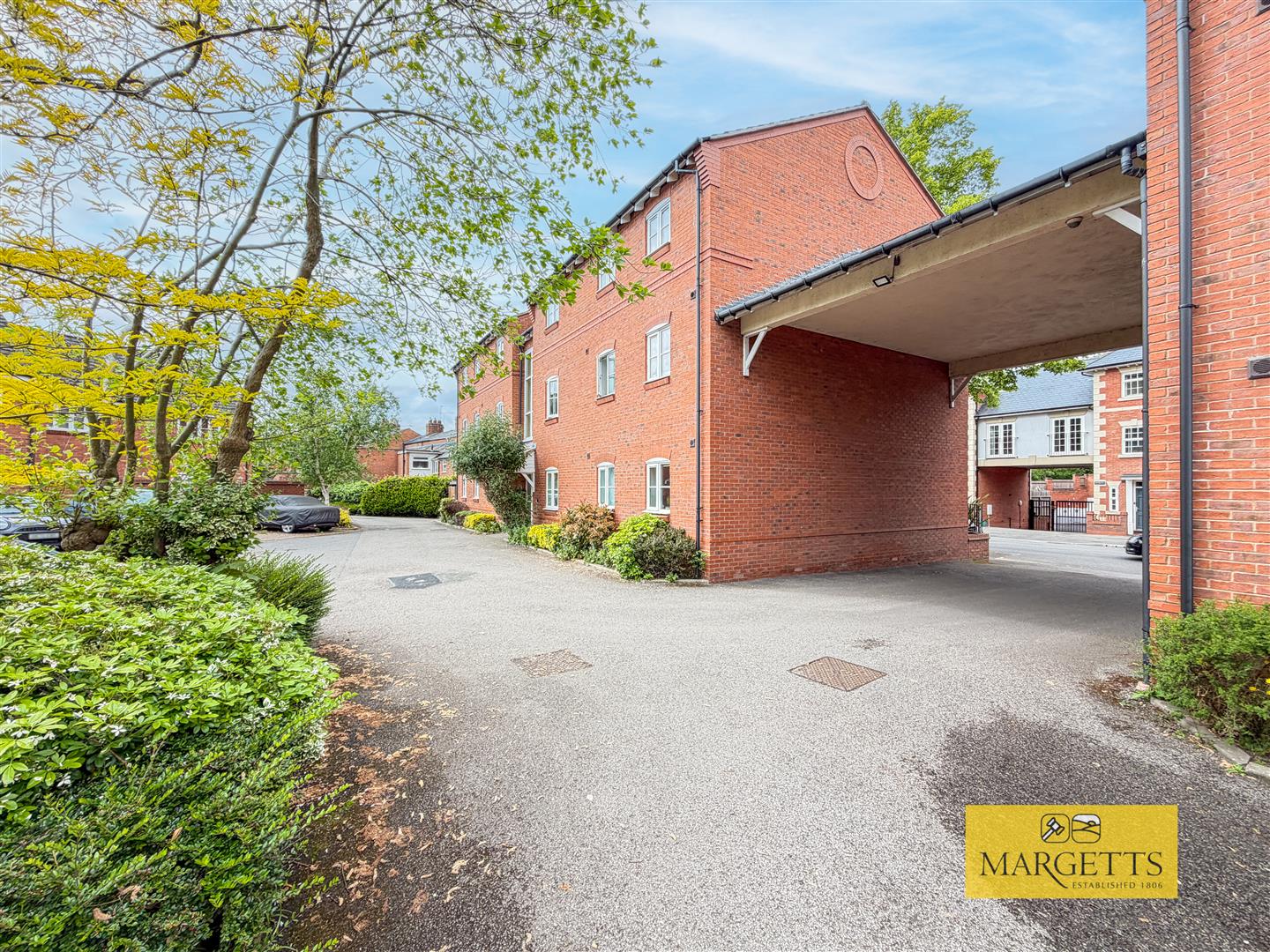Coach House Mews, Coventry Road, WARWICK 4