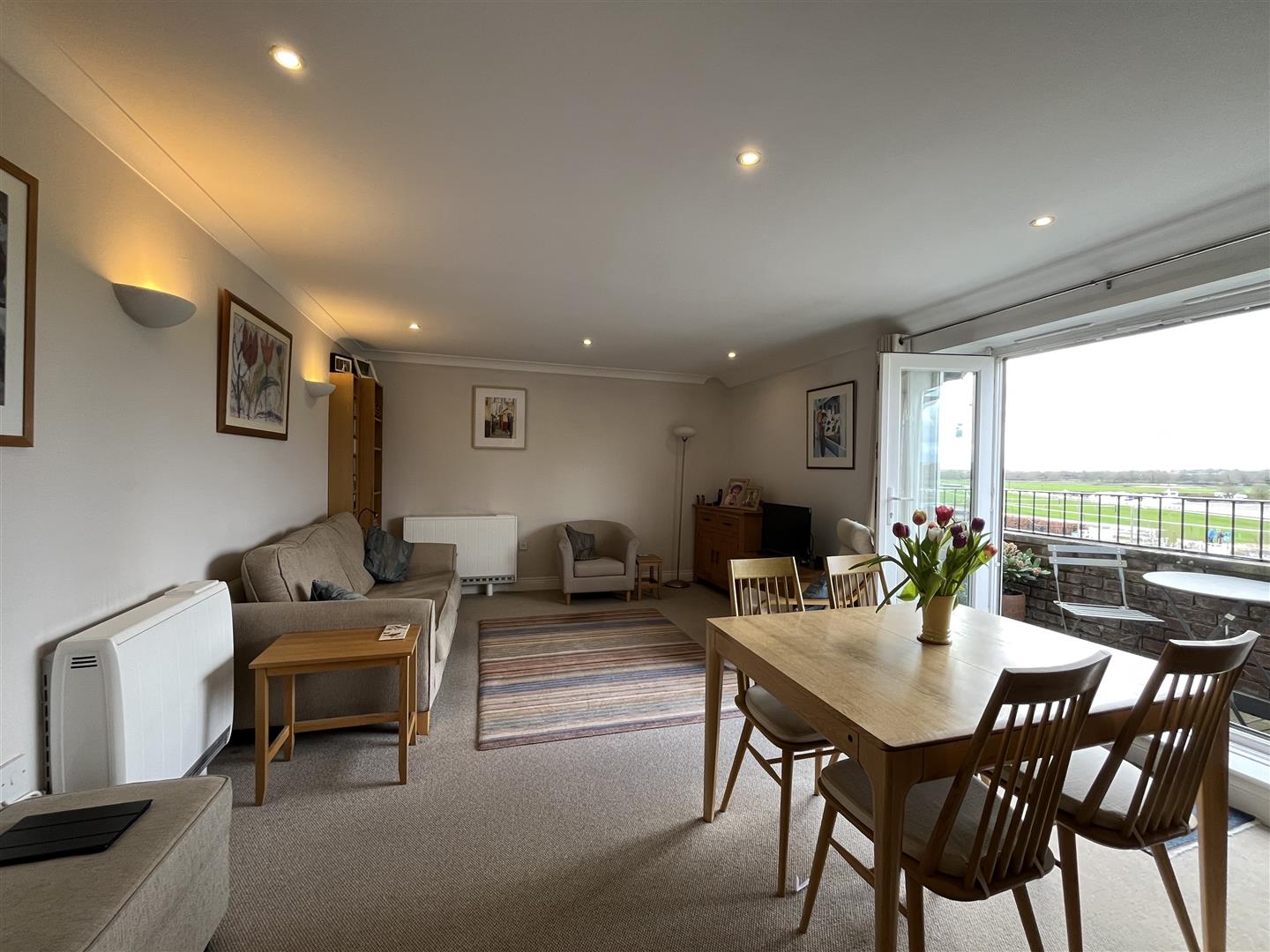 Bread And Meat Close, Warwick 5