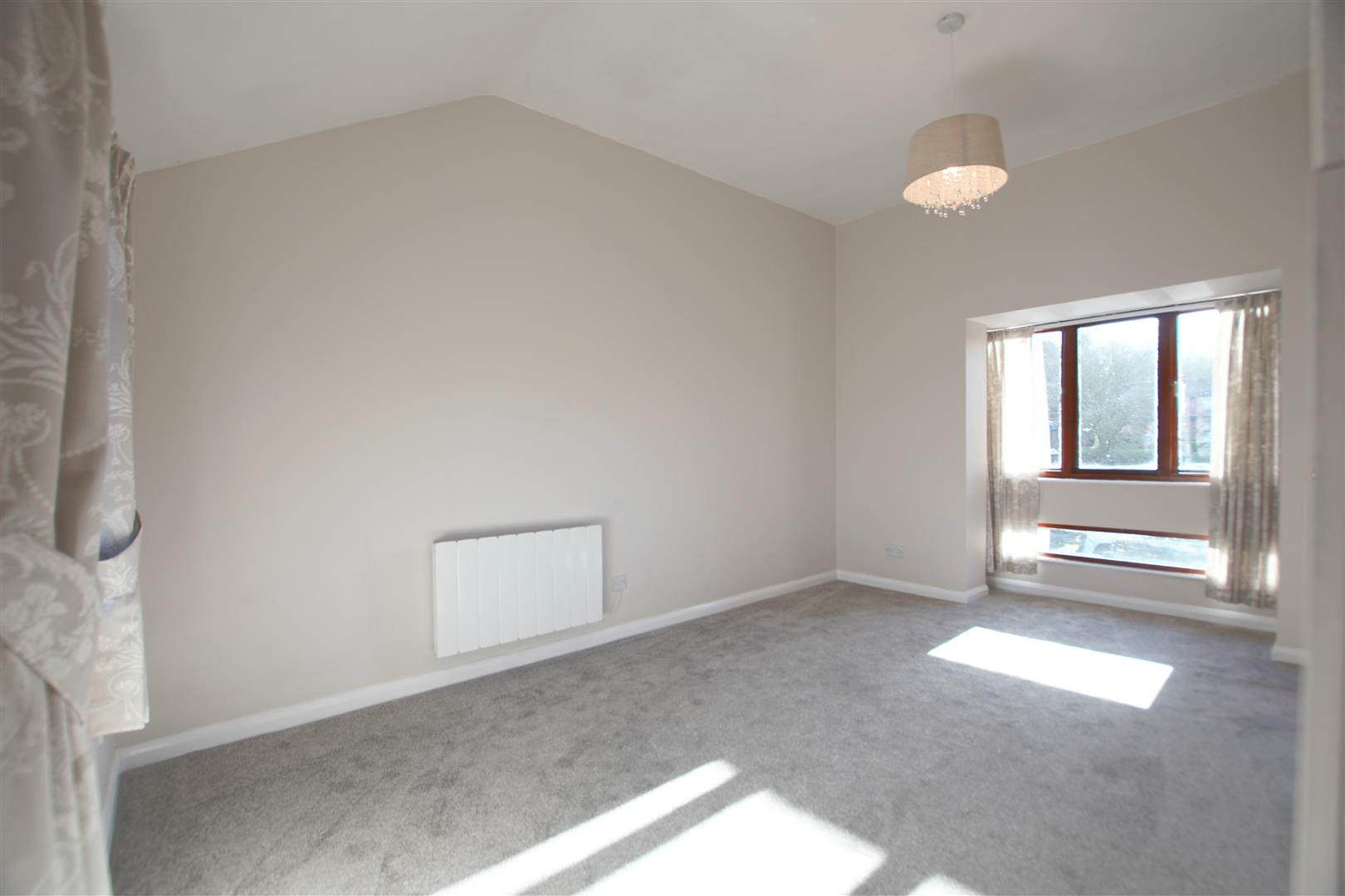 Spring Pool, Off Cape Rd, Warwick 3