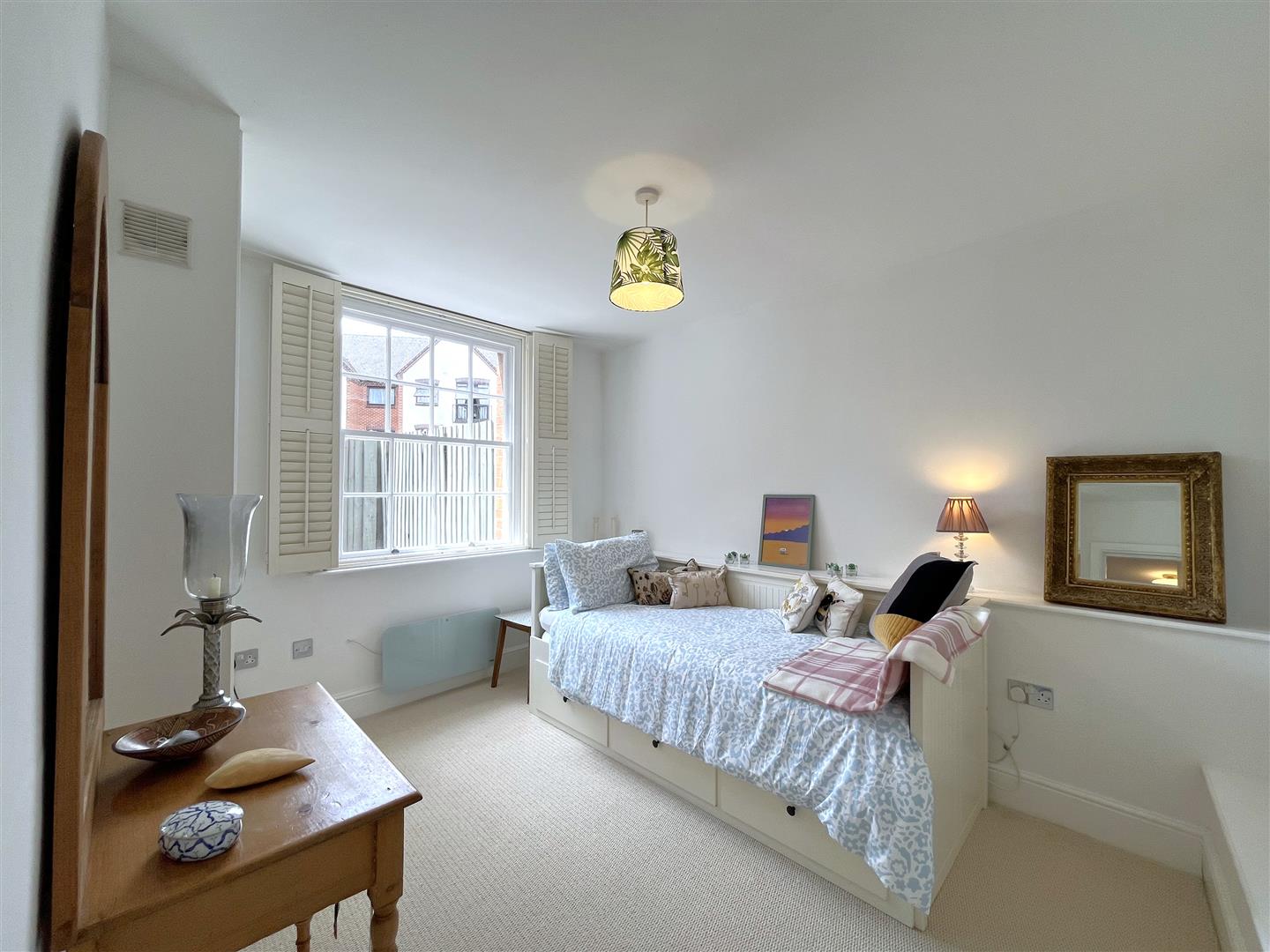Saltisford, Warwick 18