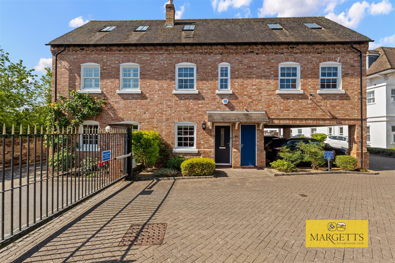 Castle Lane, Warwick 3