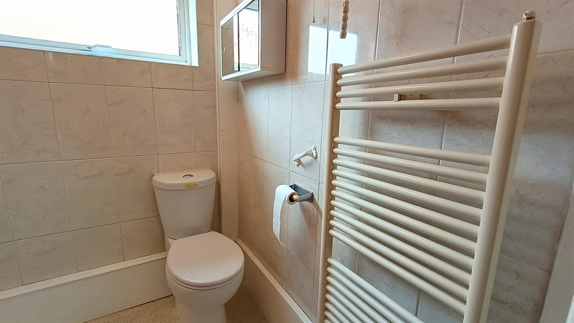 Lowes Avenue, Woodloes Park, Warwick 9