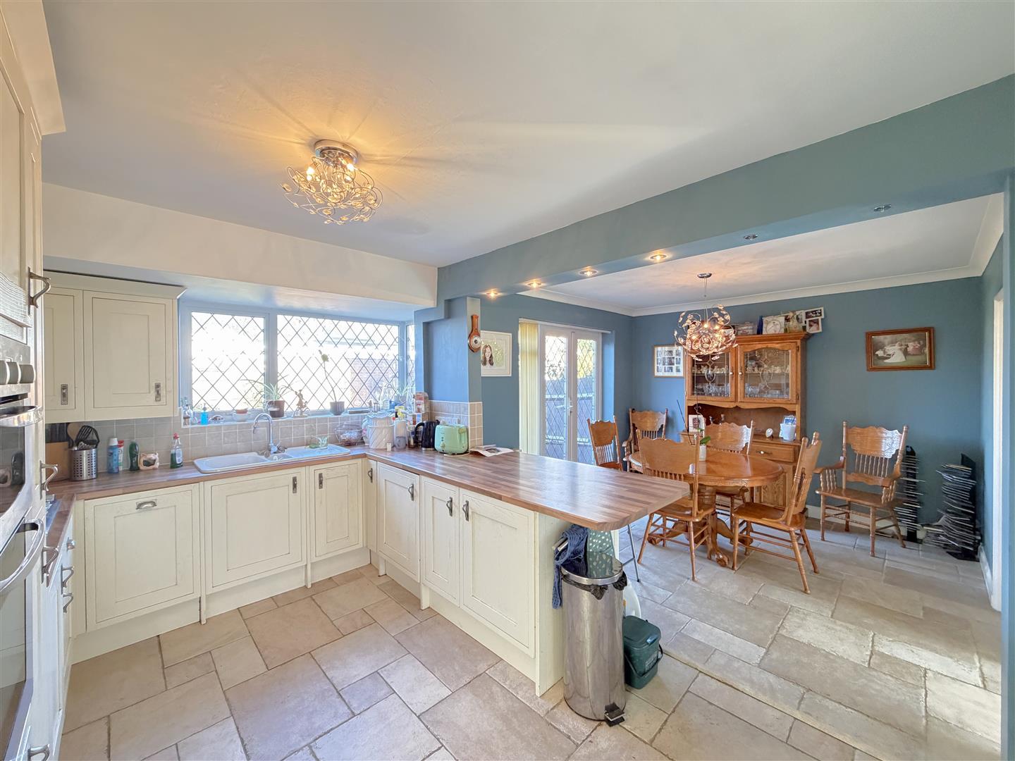 Leyfields Crescent, Warwick 5