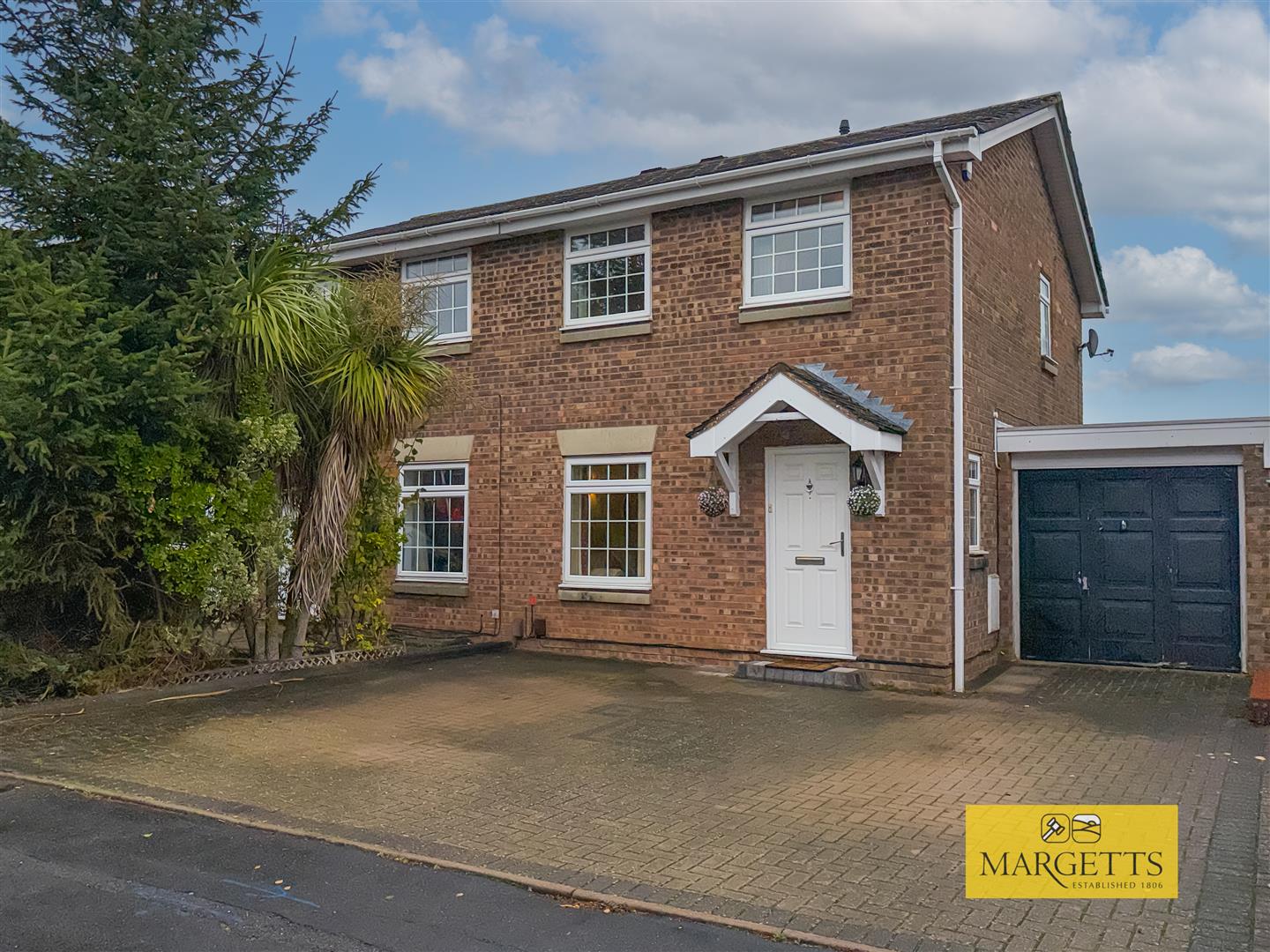 Linden Close, Woodloes Park, Warwick
