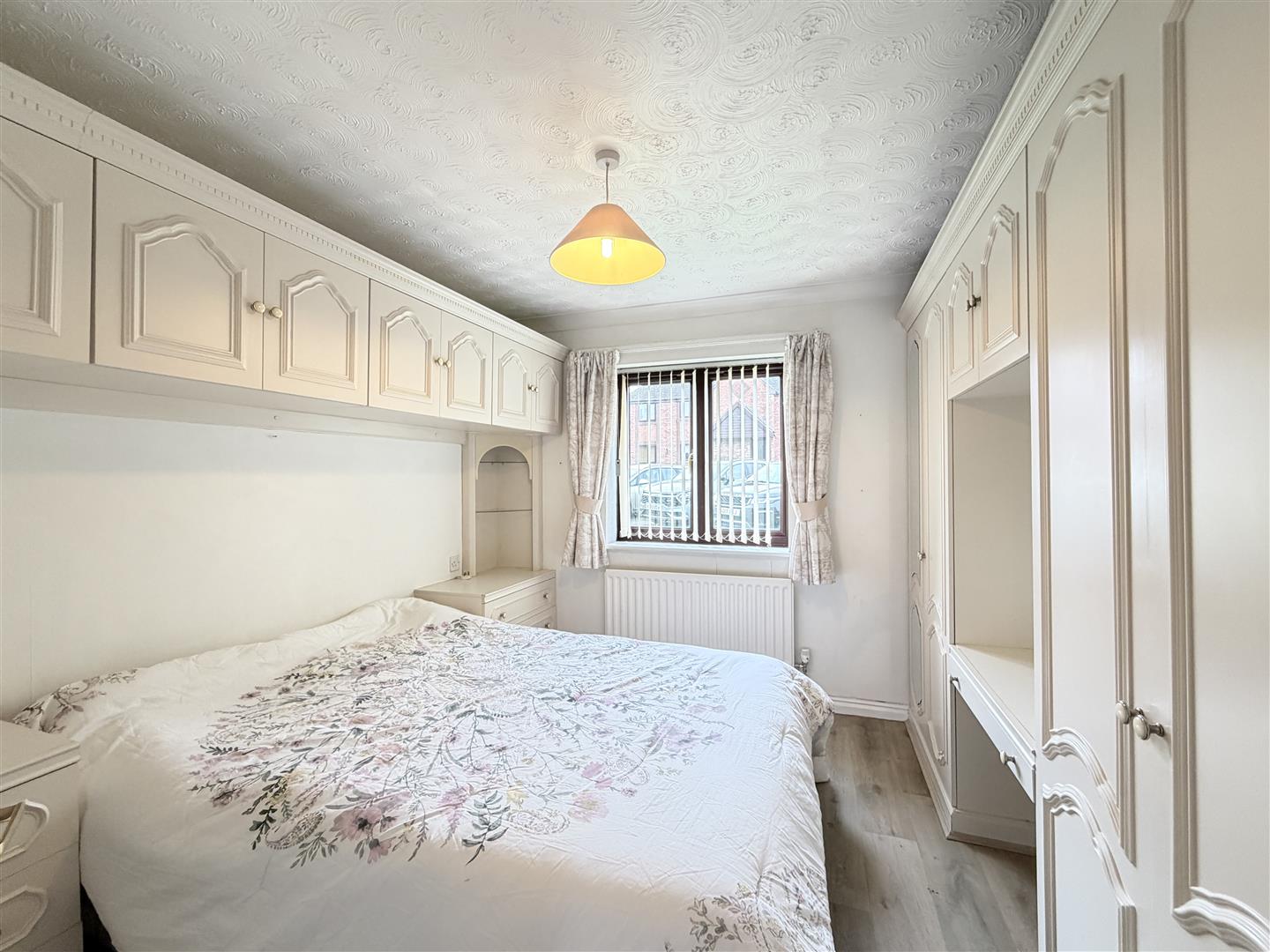 Holioake Drive, Off Myton Road, Warwick 12