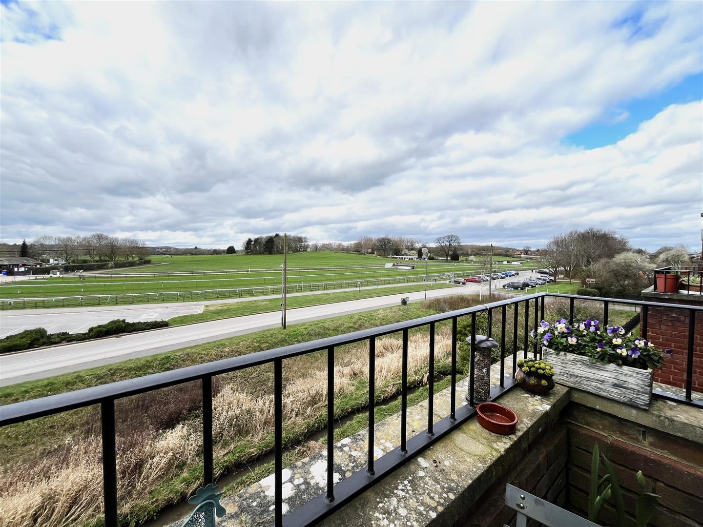 Bread And Meat Close, Warwick 4