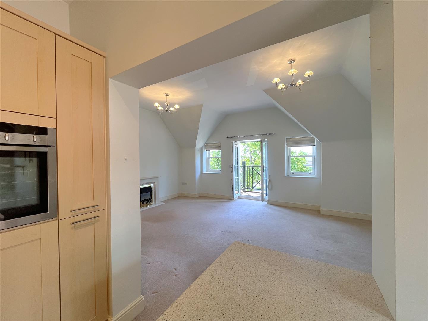 Saxon Court, Guys Cliffe Avenue, Royal Leamington Spa 13