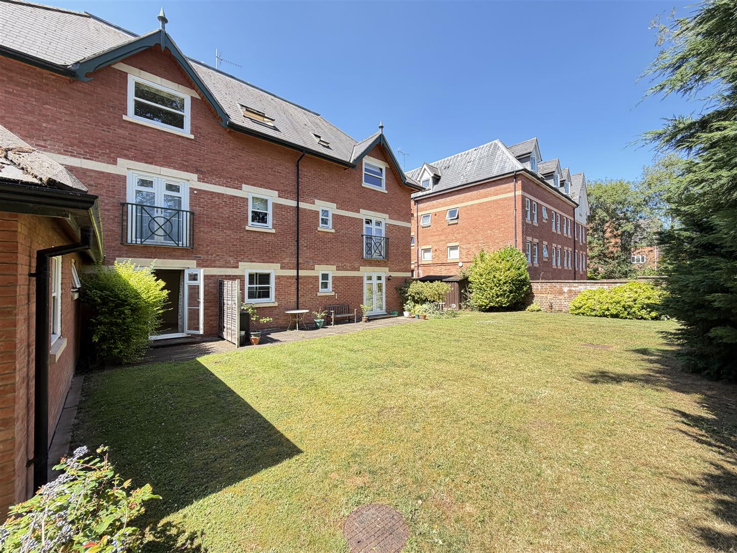 Guys Cliffe Avenue, Leamington Spa 4