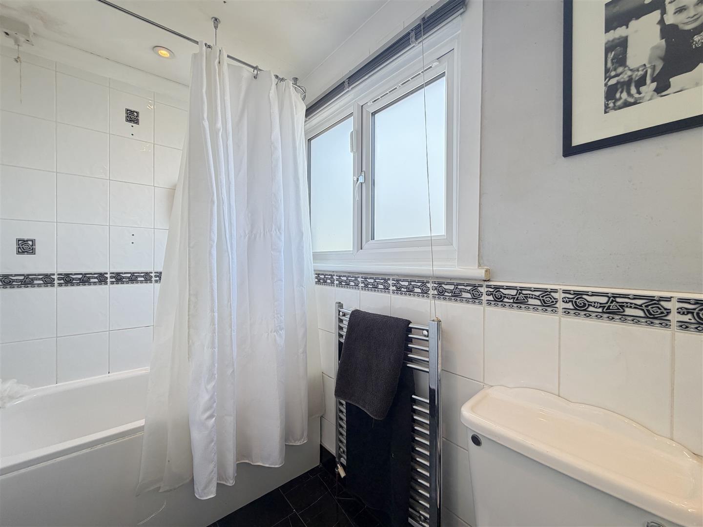 Greville Road, Warwick 21