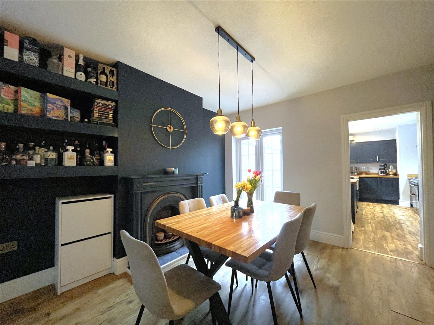 Victoria Street, Warwick 4