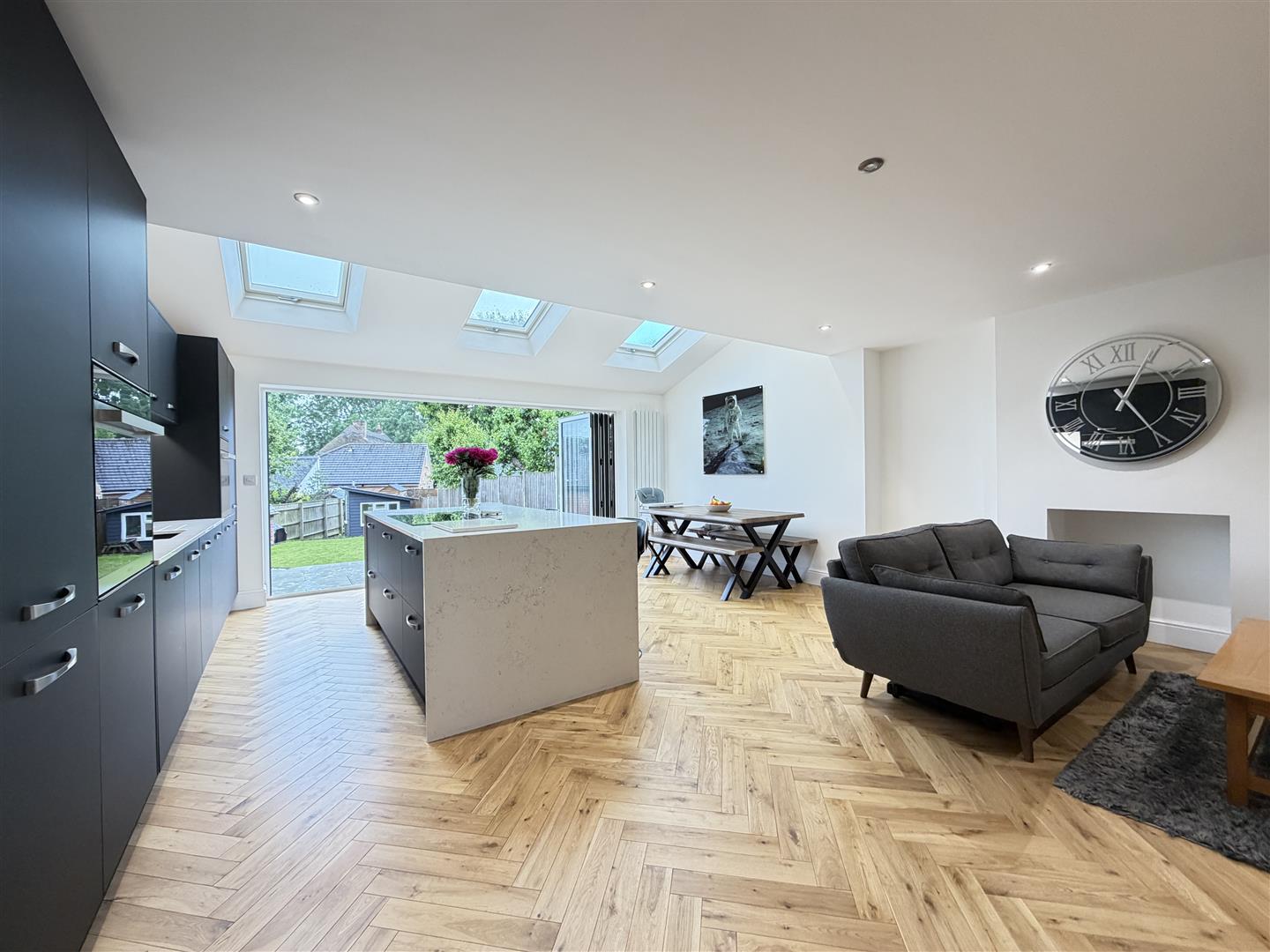 Whitnash Road, Whitnash, Leamington Spa 7