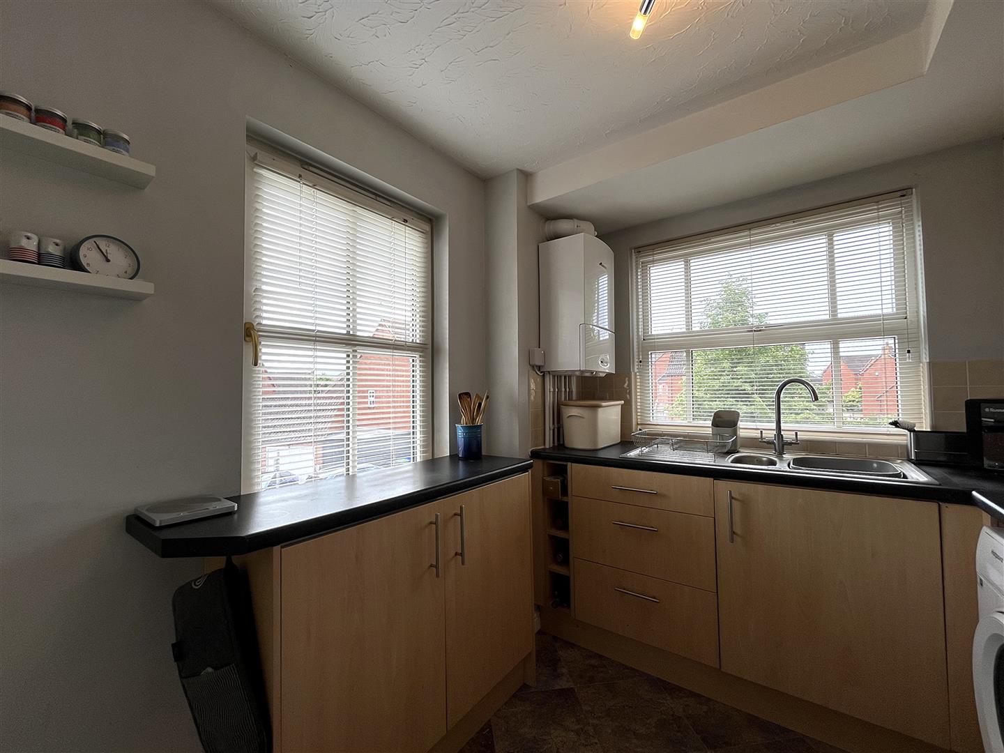 Bromhurst Way, Chase Meadow, Warwick 6