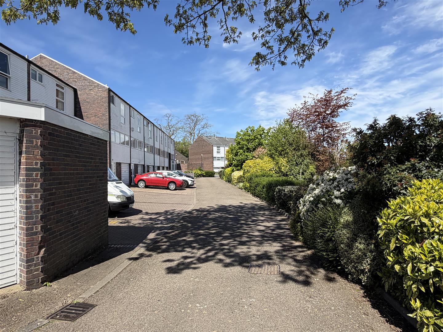 Fields Court, Off Cliffe Way, (or Coventry Rd) Warwick 22