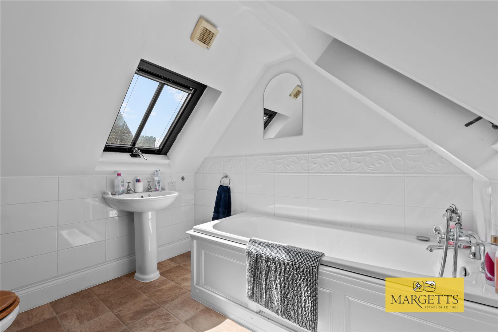 Castle Lane, Warwick 33