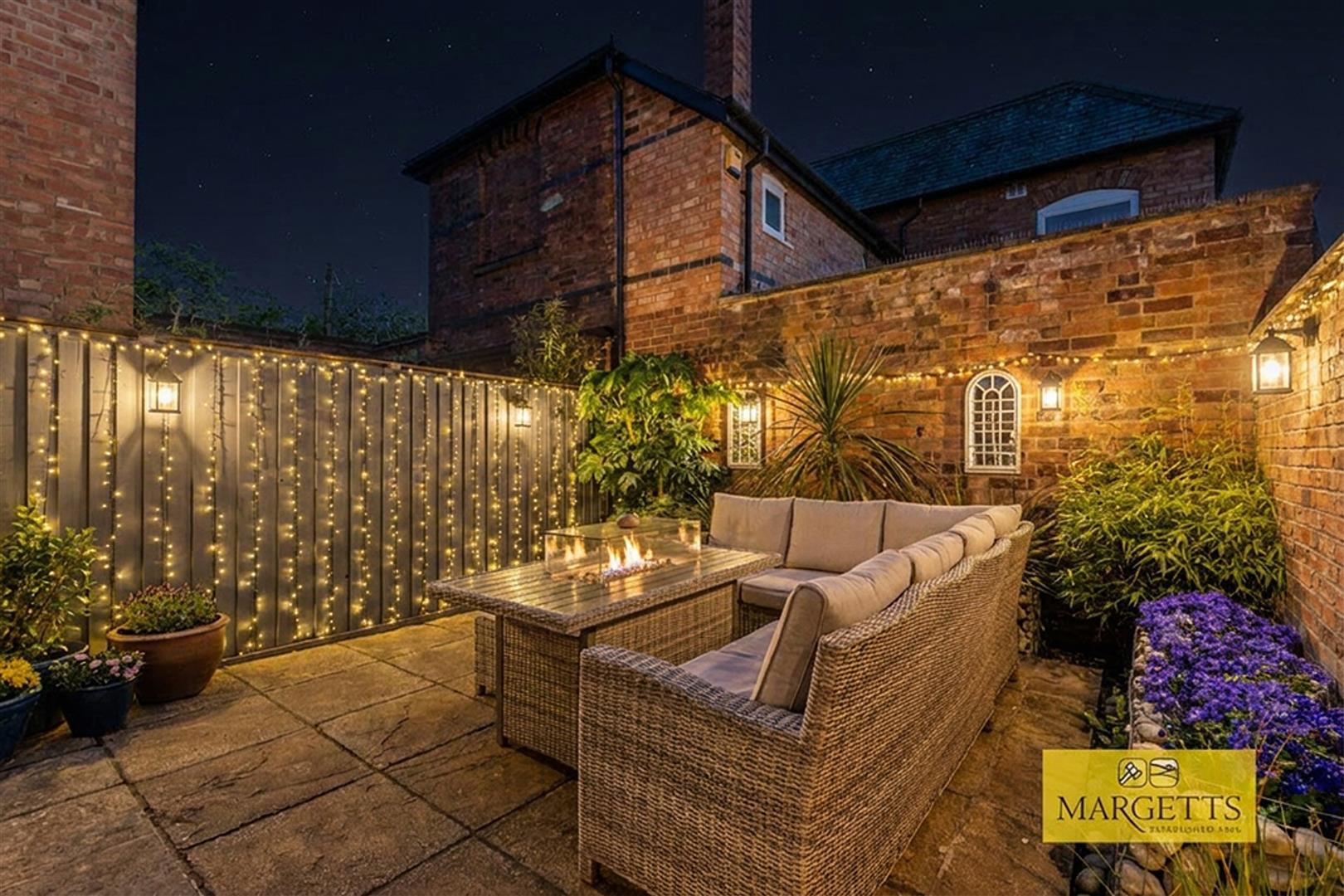 Castle Lane, Warwick 38