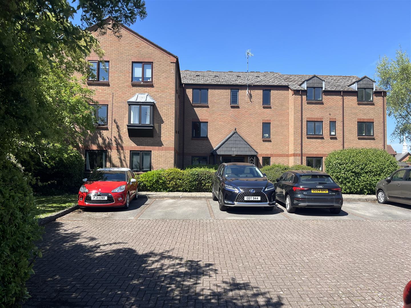 Wallace House, Lammas Walk, Warwick 12